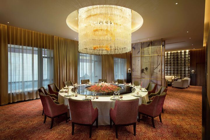 Dining 52 of 90