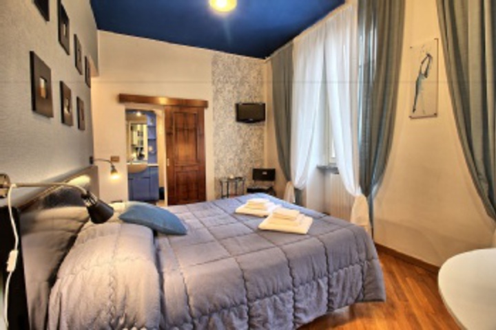 Room 10 of 528