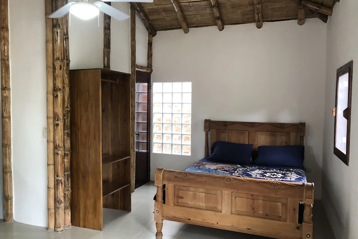 Room 2 of 6