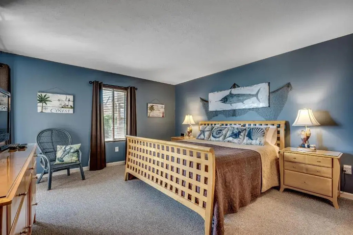 Room 5 of 20