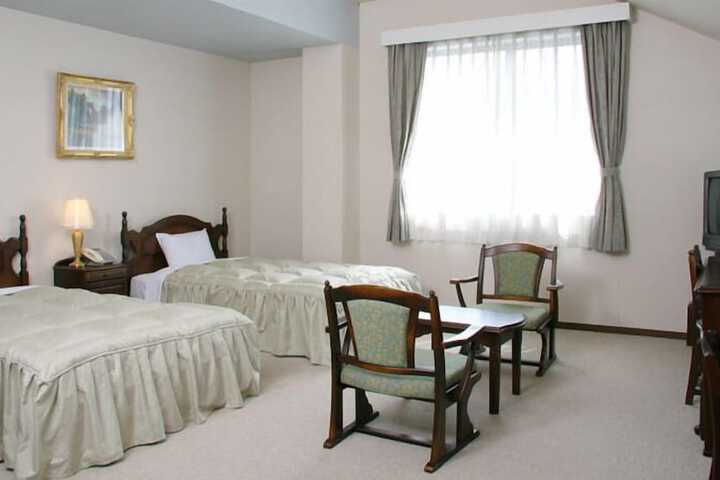 Room 4 of 29