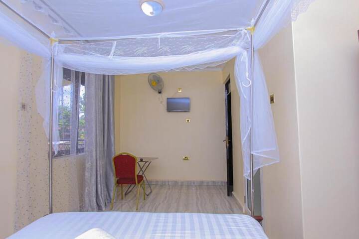 Room 5 of 35