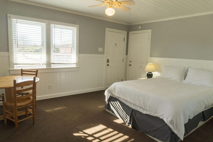 Room 7 of 56