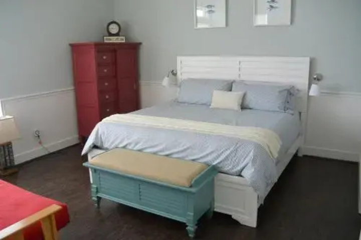 Room 3 of 6