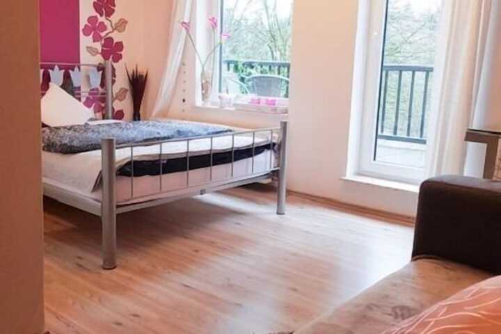 Room 4 of 35