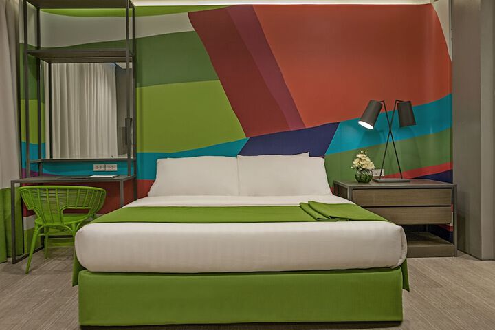 Room 9 of 61