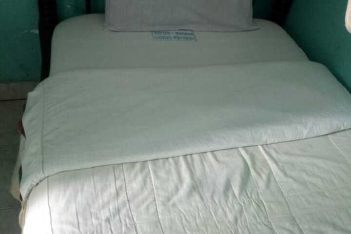Room 4 of 15