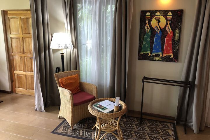 Room 8 of 126