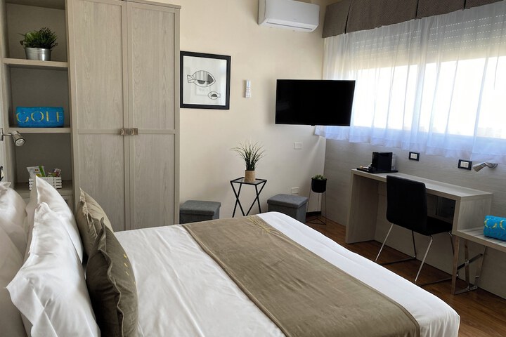 Room 29 of 102