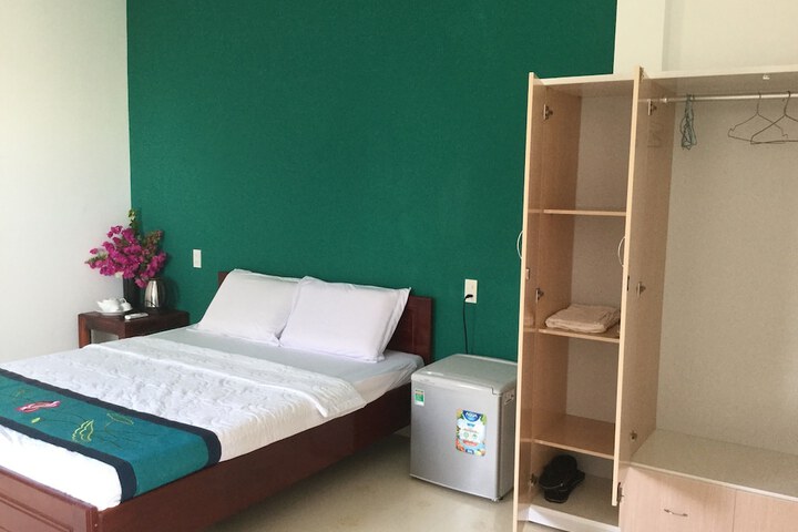 Room 8 of 34