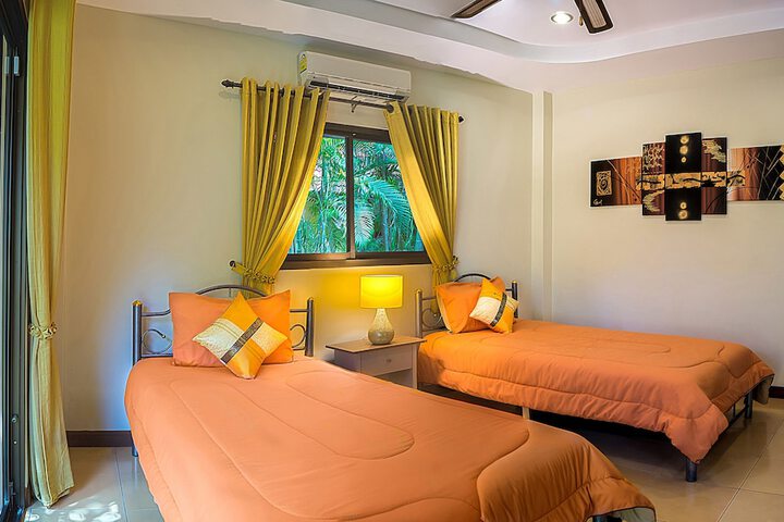 Room 25 of 115
