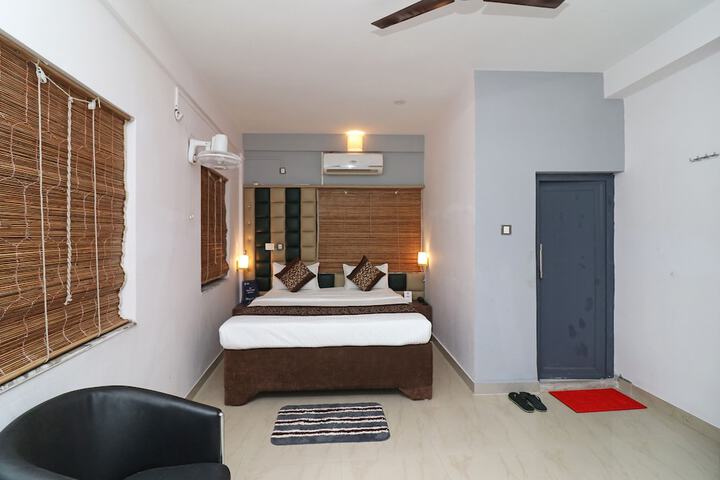 Room 8 of 20