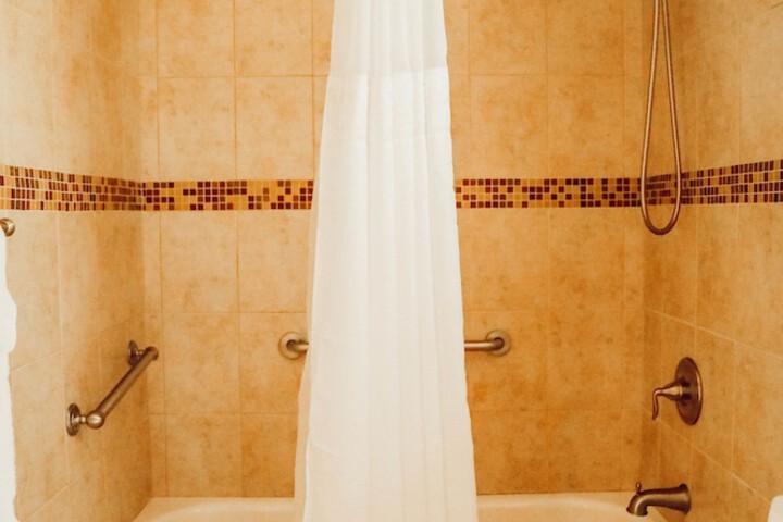 Room 100 of 111