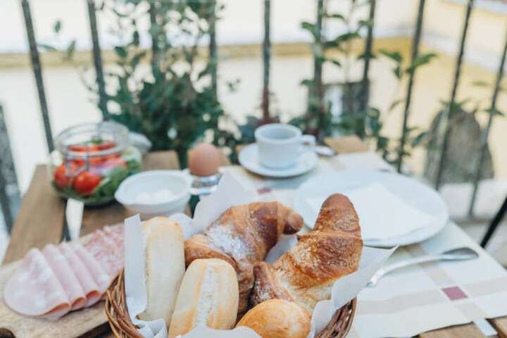 Breakfast/Coffee Service 25 of 31