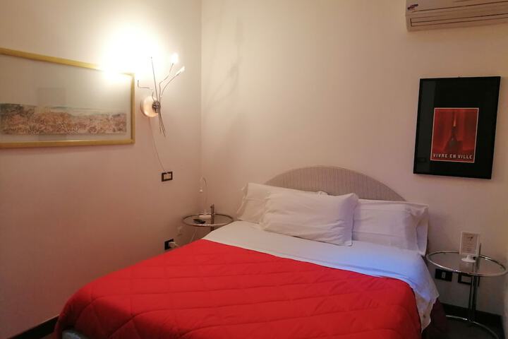 Room 21 of 61