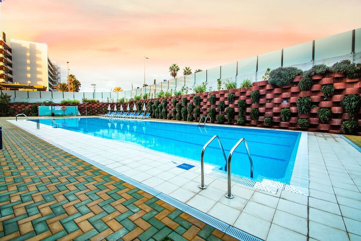 Hotel with Pool