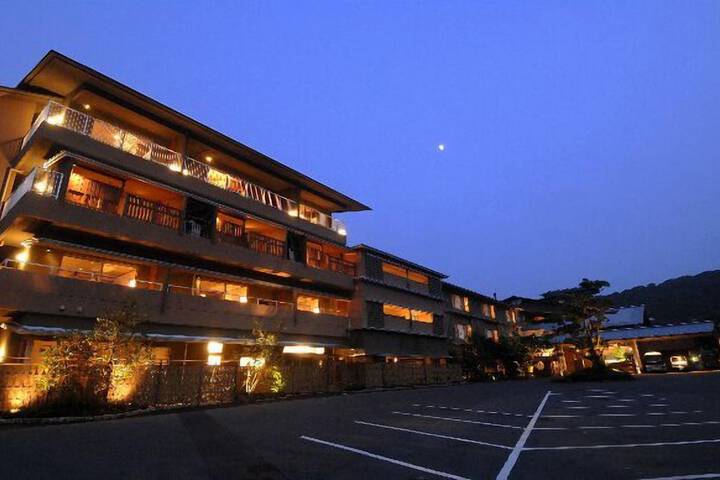 Front of property - evening/night