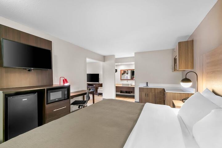 Room 42 of 62