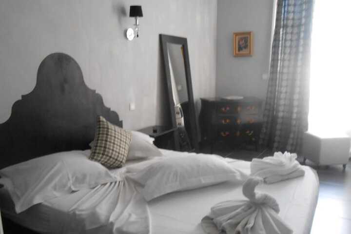Room 4 of 19