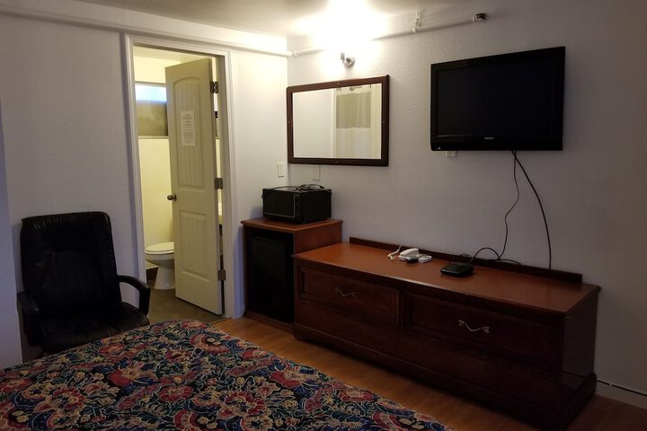 Room 2 of 22