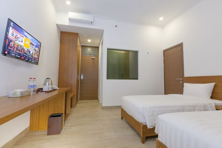 Room 6 of 43