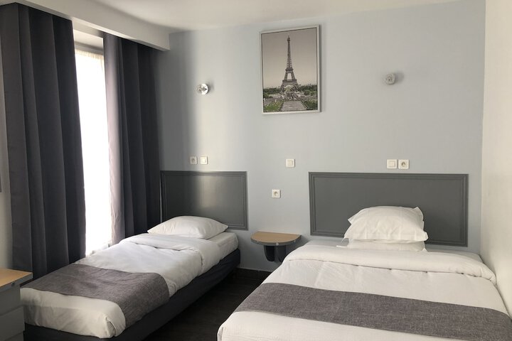 Room 4 of 24