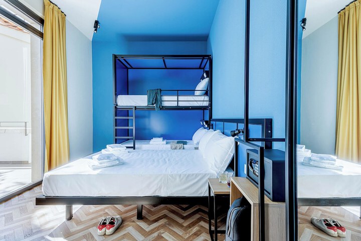 Room 4 of 39