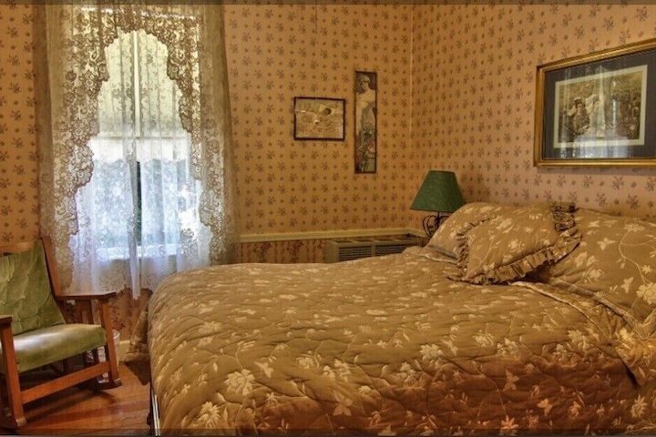 Room 8 of 20