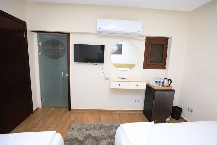 Room 5 of 21