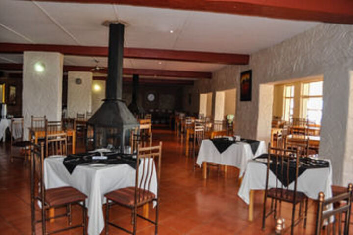 Dining 3 of 39