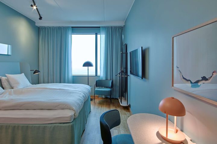 Room 25 of 40
