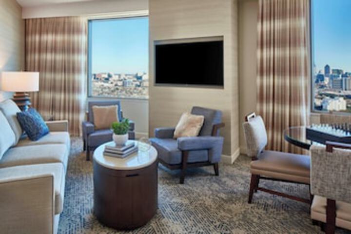 Room 73 of 285