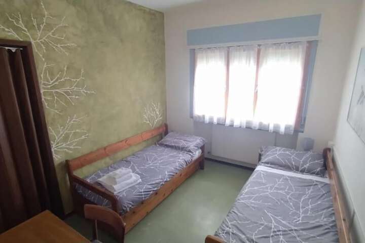 Room 8 of 46