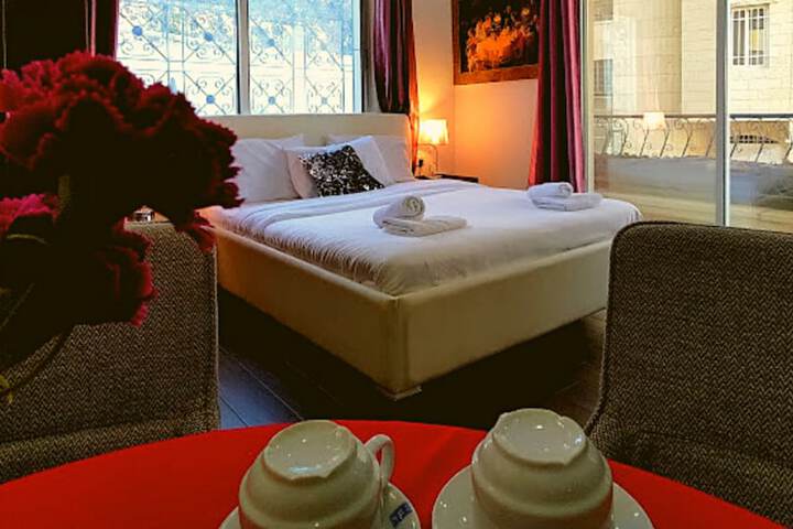 Room 46 of 68