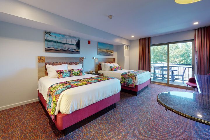 Premier 2 Queen Beds Accessible (15 of 40)