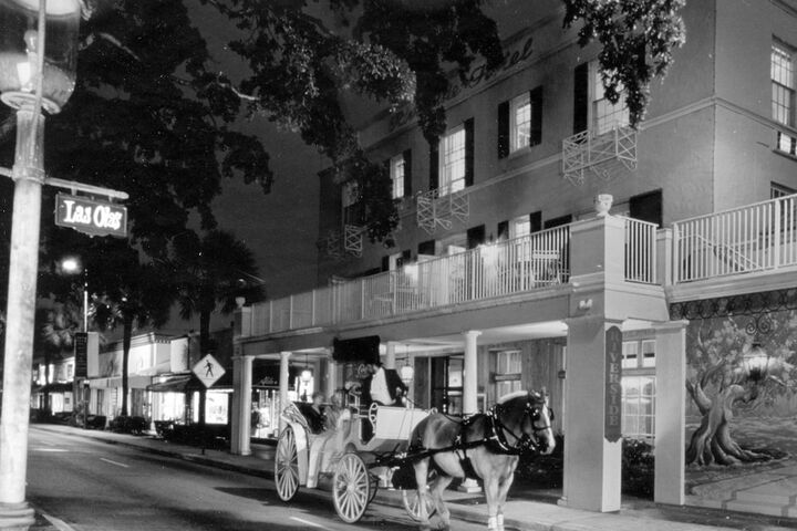 Hotel 74 of 79