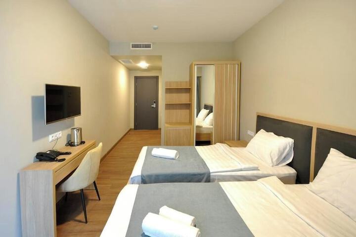 Room 2 of 19