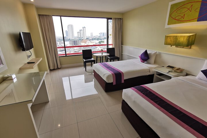 Room 25 of 60