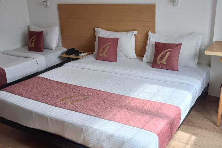 Room 9 of 21