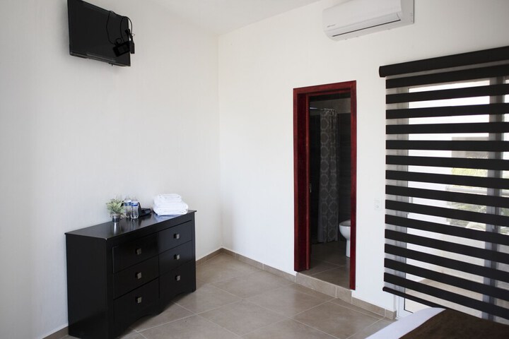 Room 5 of 20