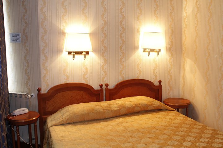 Room 17 of 45