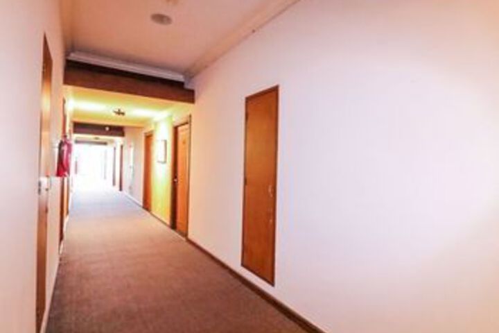 Ballroom/Hall 25 of 39