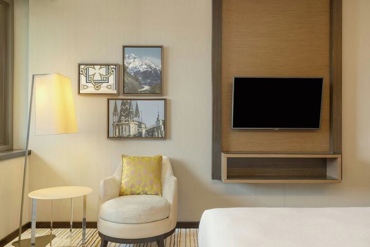 Room 74 of 256