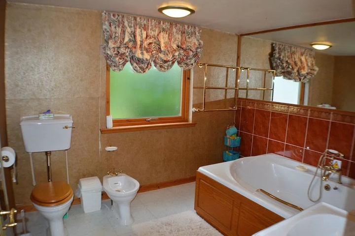 Room 8 of 15