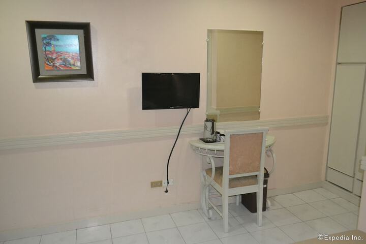 Room 4 of 56