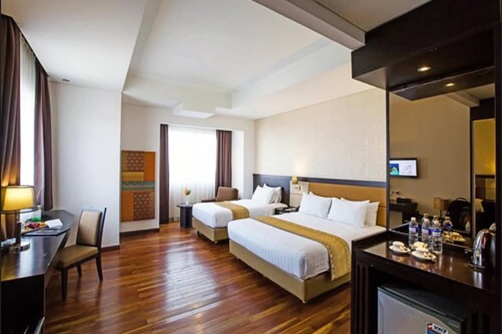 Room 3 of 41