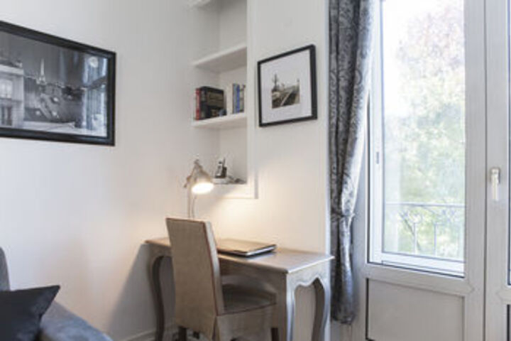 Room 11 of 26