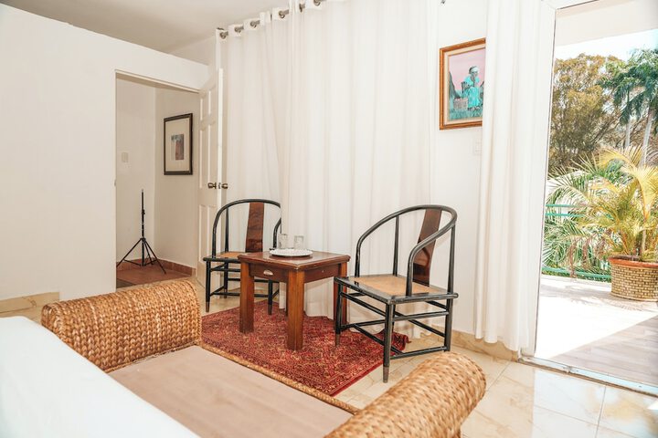 Room 10 of 48