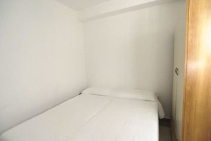 Room 11 of 26
