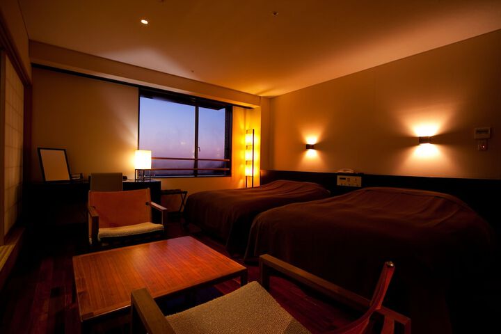 Room 9 of 75